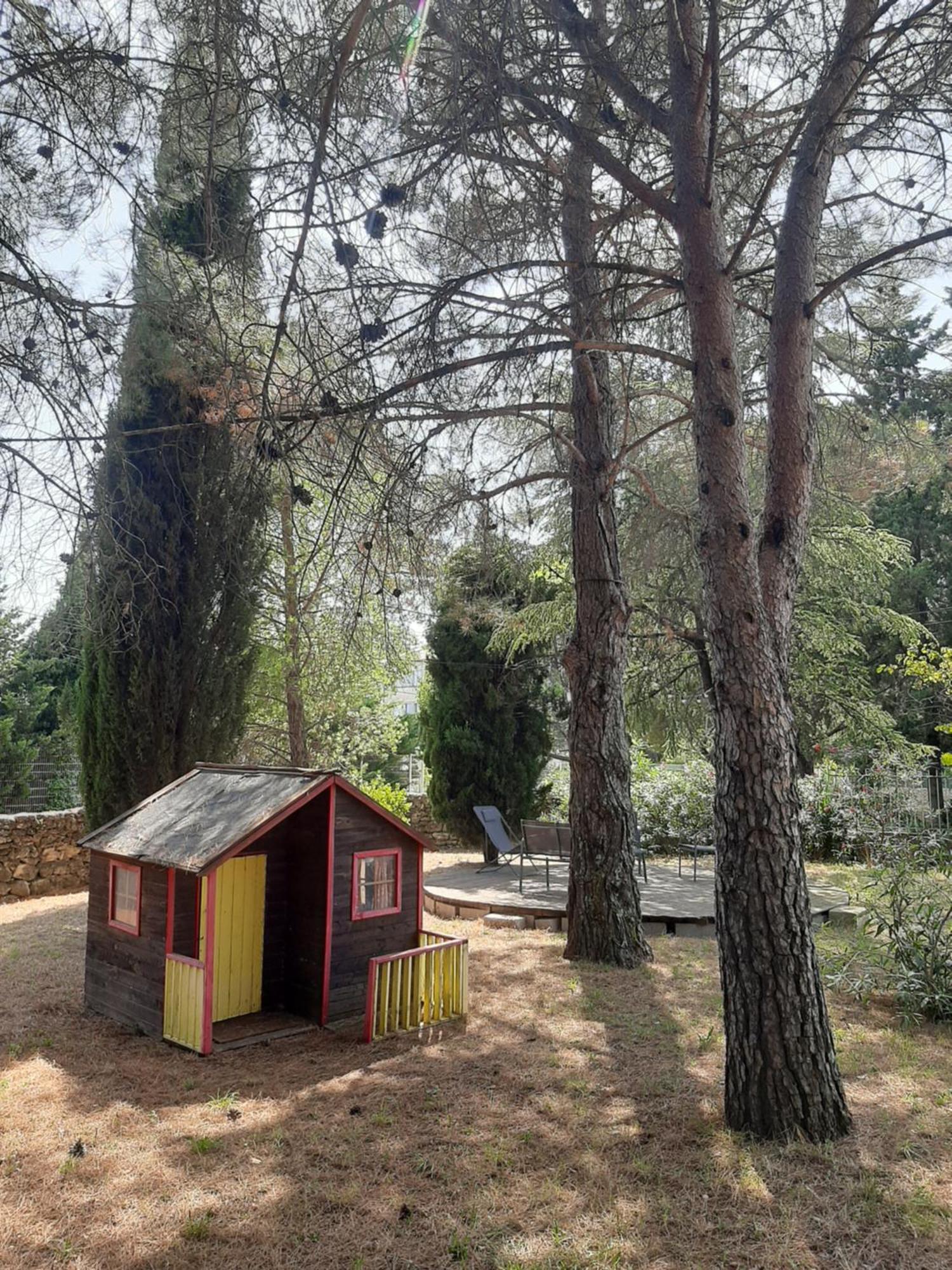 Appartement Avec Grand Jardin Et Parking, Uzes Exterior photo