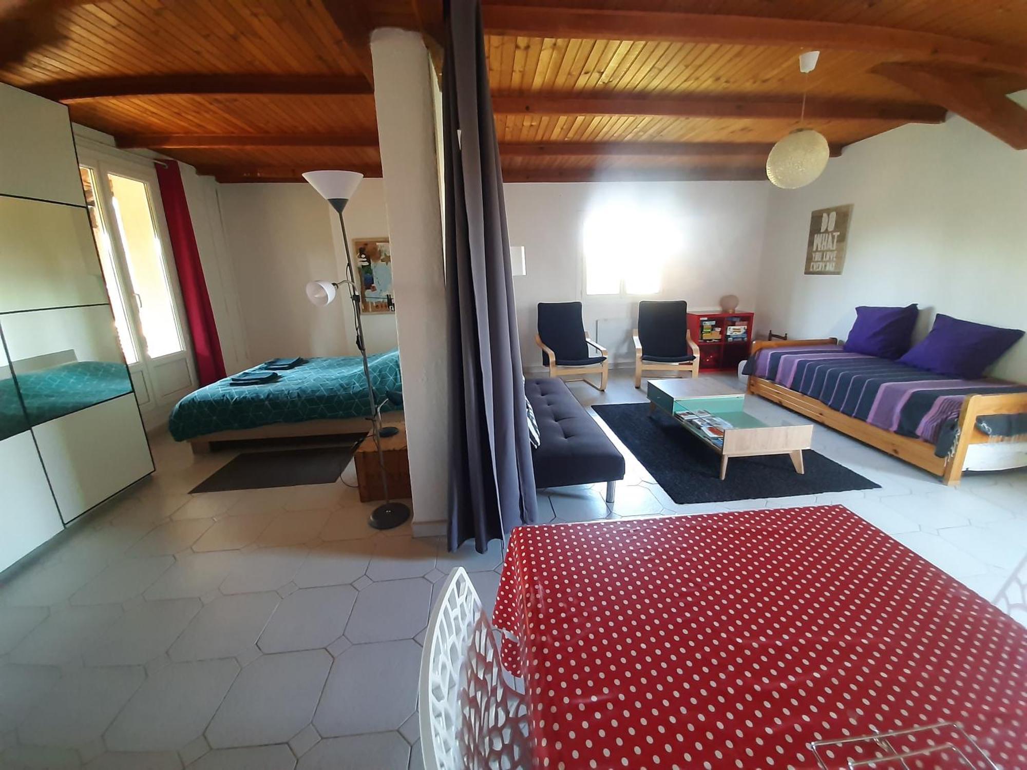 Appartement Avec Grand Jardin Et Parking, Uzes Exterior photo